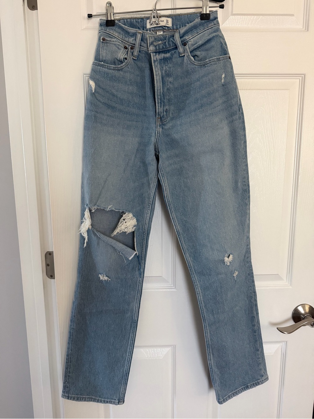 Abercrombie Curve Love Ultra High-Rise 90s Straight Jeans